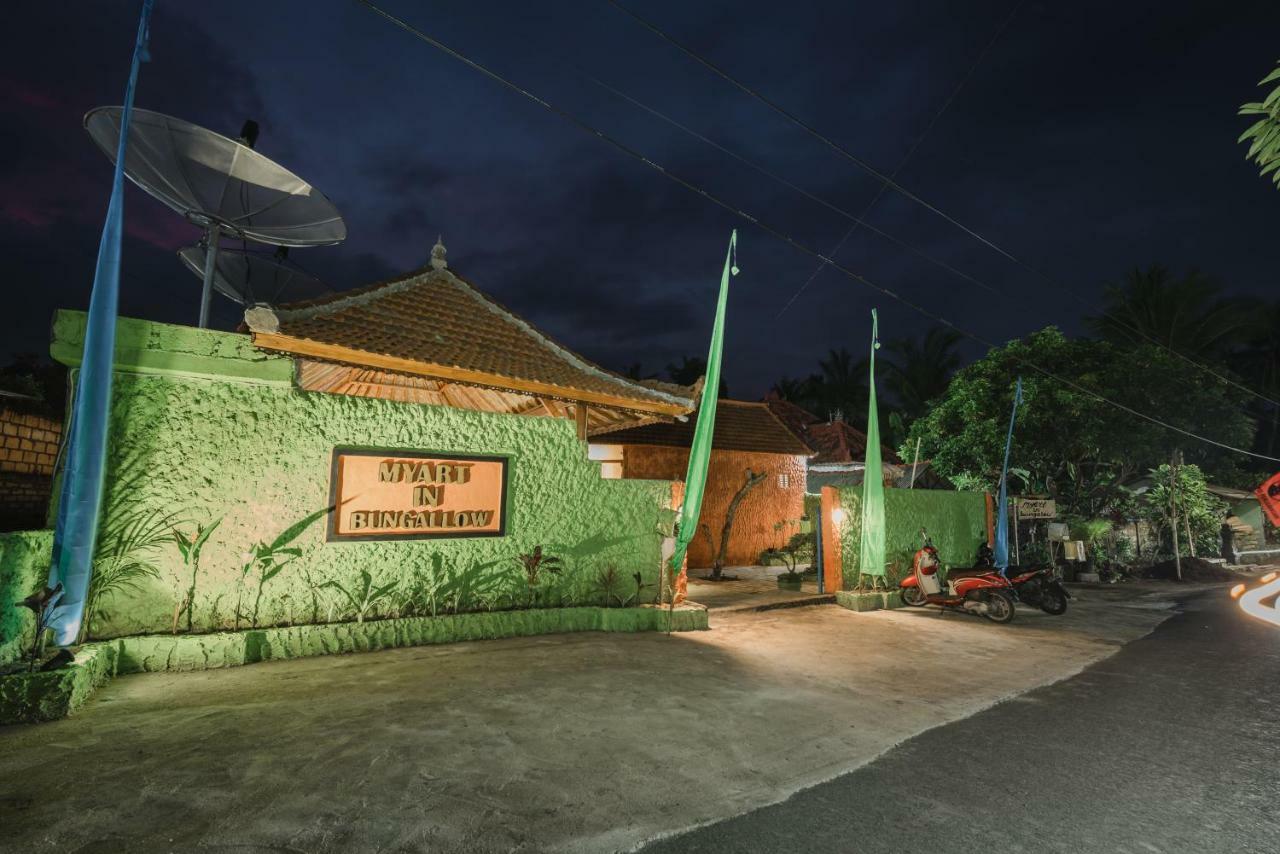 My Art Hostel Batununggul Exterior photo